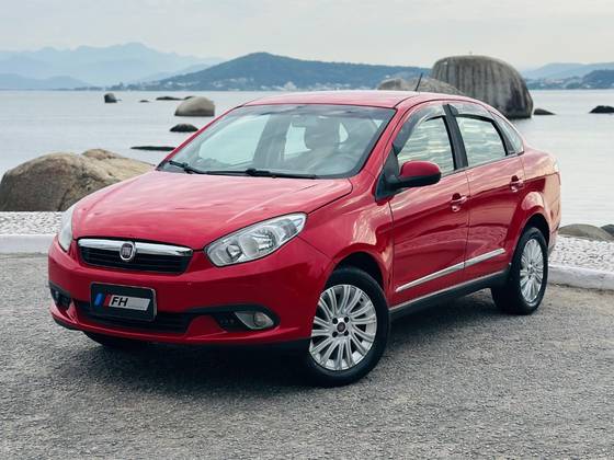 FIAT GRAND SIENA 1.6 MPI ESSENCE 16V FLEX 4P MANUAL FIAT GRAND SIENA 1.6 MPI ESSENCE 16V FLEX 4P MANUAL